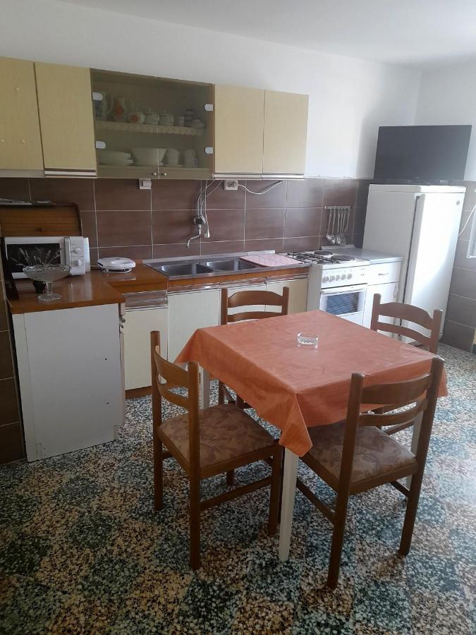 Apartments With A Parking Space Kampor, Rab - 4984 エクステリア 写真